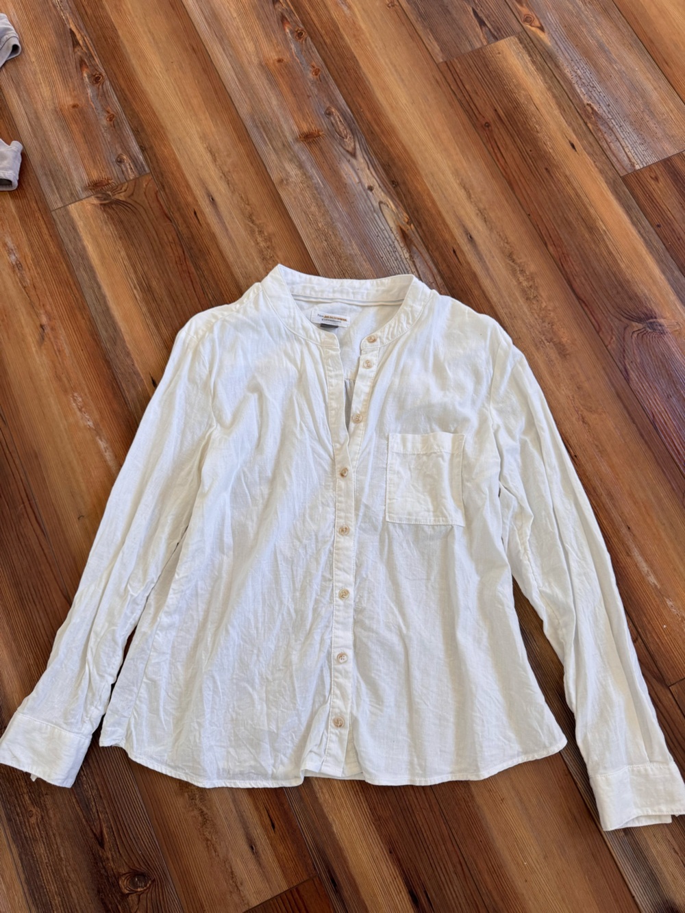 Anthropologie Women’s White Linen Blend Button-Up Shirt - small